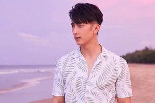 娱乐圈中两个男人吃瓜,揭秘幕后真相